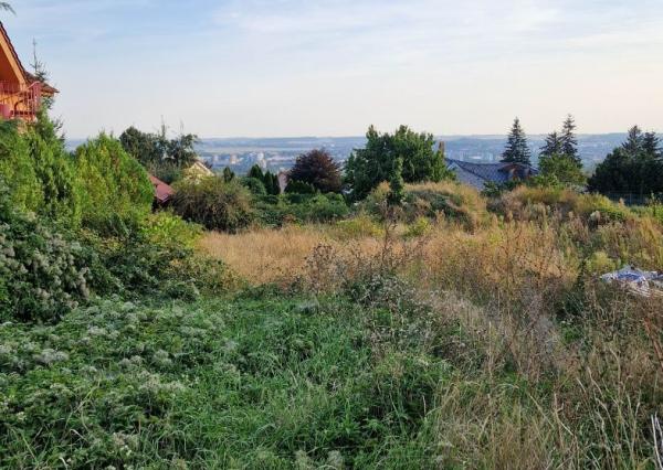 Na predaj pozemok s krásnym výhľadom na mesto, stavebné povolenie, lokalita Zobor - Nitra
