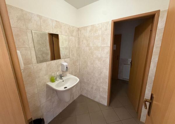 Na prenájom novozrekunštruovaná klimatizovaná kancelária v centre mesta Nitra