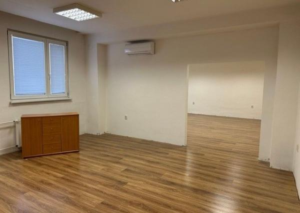 Administratívne priestory na prenájom - 15 m2, 36 m2, 66 m2, Galvaniho ul.