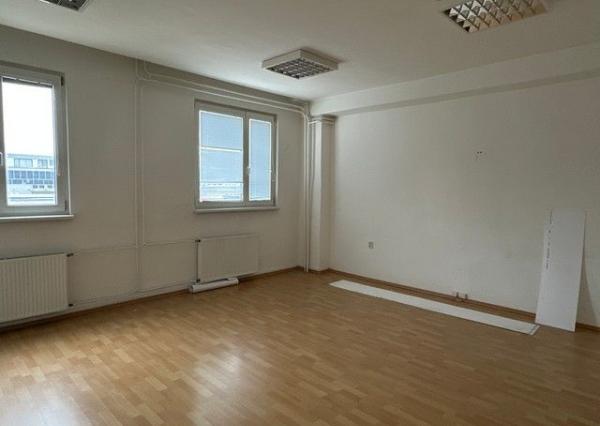 Administratívne priestory na prenájom - 15 m2, 36 m2, 66 m2, Galvaniho ul.