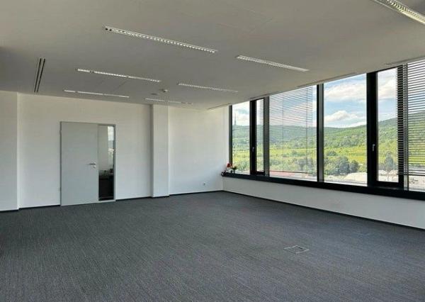 Reprezentatívny kancelársky priestor na prenájom - 49 m2, Račianska ul. - Reding Tower 2.