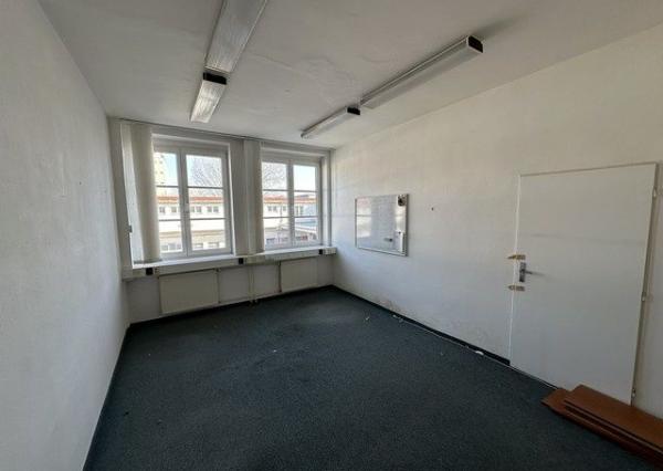 Kancelárie v nižšom štandarde - rôzne výmery, Kukučínova ul.