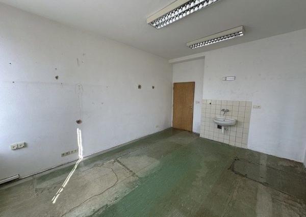 Kancelárie v nižšom štandarde - rôzne výmery, Kukučínova ul.