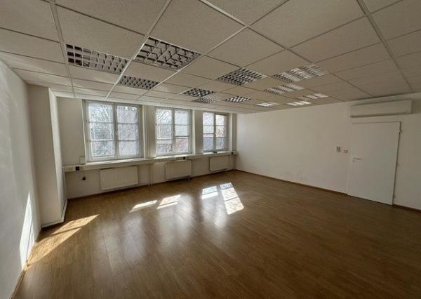 Kancelárie v nižšom štandarde - rôzne výmery, Kukučínova ul.