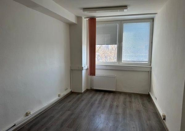 Kancelárske priestory na prenájom - od 32 m2, Panónska cesta.