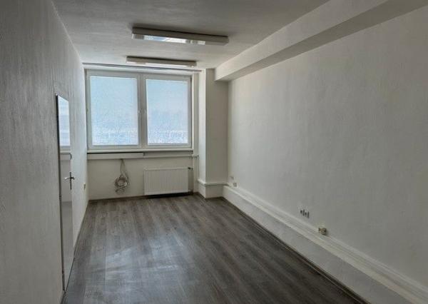 Kancelárske priestory na prenájom - od 32 m2, Panónska cesta.