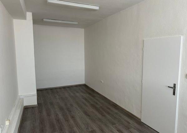 Kancelárske priestory na prenájom - od 32 m2, Panónska cesta.