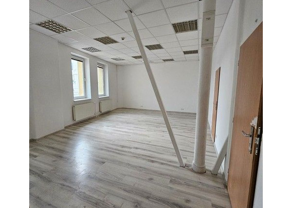 Kancelárie v administratívnej časti Hotela Saffron na prenájom - od 20 m2, Radlinského ul.