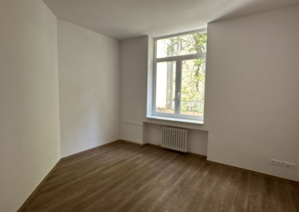 Kompletne zrekonštruovaný, klimatizovaný 4i byt na predaj - 102 m2, v Starom meste.