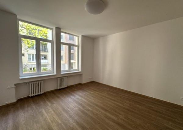 Kompletne zrekonštruovaný, klimatizovaný 4i byt na predaj - 102 m2, v Starom meste.