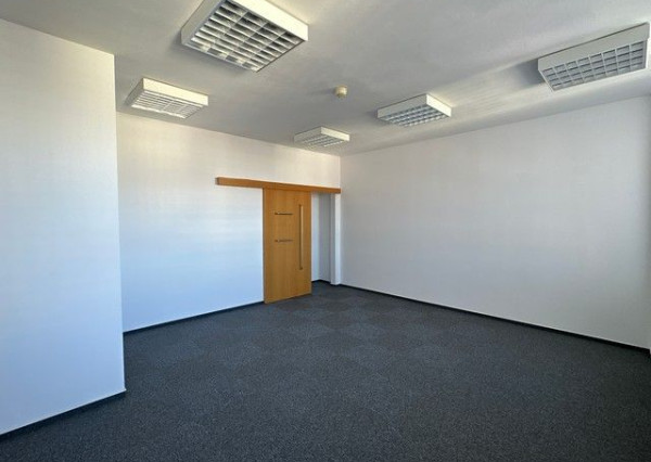 Reprezentatívny kancelársky priestor na prenájom – 132 m², Košická ulica.