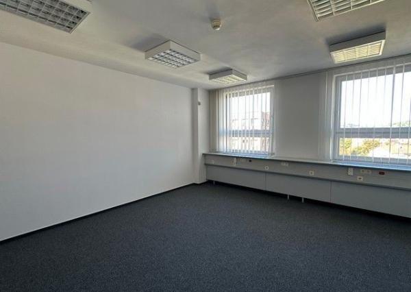 Reprezentatívny kancelársky priestor na prenájom – 132 m², Košická ulica.