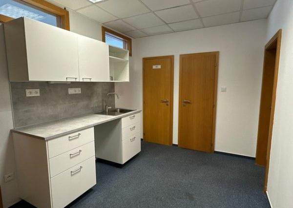 Reprezentatívny kancelársky priestor na prenájom – 132 m², Košická ulica.