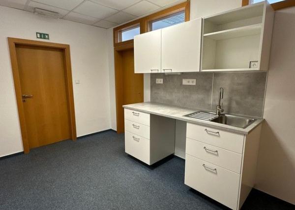 Reprezentatívny kancelársky priestor na prenájom – 132 m², Košická ulica.