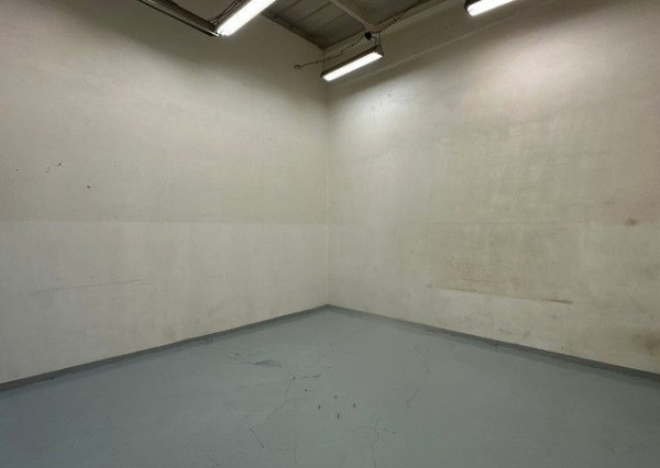 Priestor pre servisno-obchodné a skladovacie využitie na prenájom - 67 m2, Bojnická ul.