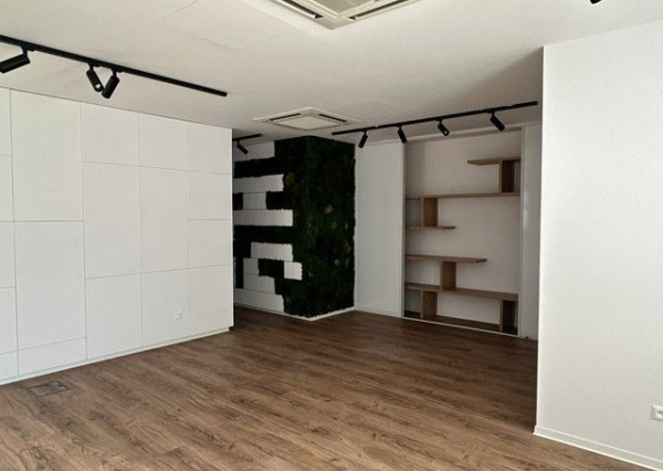 Kancelársky priestor so samostatným vstupom na prenájom - 98 m2, ul. Na Pántoch