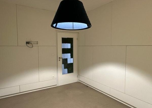 Kancelársky priestor so samostatným vstupom na prenájom - 98 m2, ul. Na Pántoch