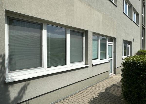 Kancelársky priestor so samostatným vstupom na prenájom - 98 m2, ul. Na Pántoch