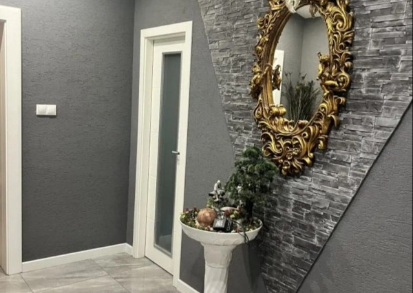 Novozrekonštruovaný 5-izbový rodinný dom – Jacovce, len 3 km od Topoľčian