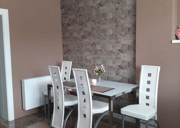 Novozrekonštruovaný 5-izbový rodinný dom – Jacovce, len 3 km od Topoľčian