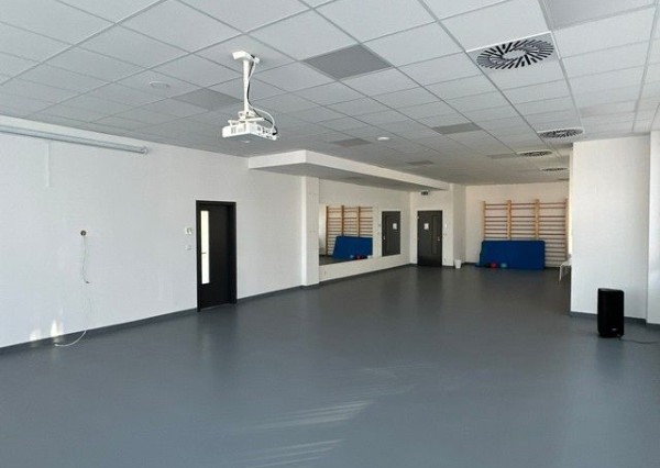 Priestory pre šport a fyzioterapiu na prenájom - 106 m2 a 112 m2, OBC Tomášikova