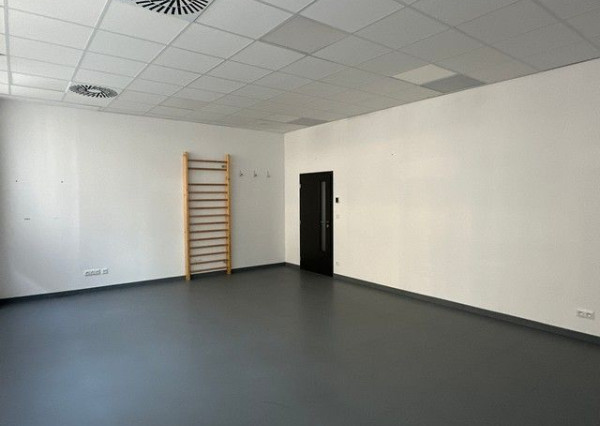 Priestory pre šport a fyzioterapiu na prenájom - 106 m2 a 112 m2, OBC Tomášikova