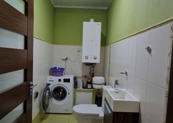 Na predaj veľký polyfunkčný obchodný priestor s rodinným dom a bytovými jednotkami v centre mesta - generujúci zisk