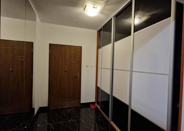 Na predaj veľký polyfunkčný obchodný priestor s rodinným dom a bytovými jednotkami v centre mesta - generujúci zisk