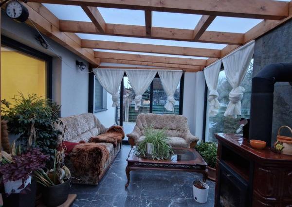 Na predaj veľký polyfunkčný obchodný priestor s rodinným dom a bytovými jednotkami v centre mesta - generujúci zisk