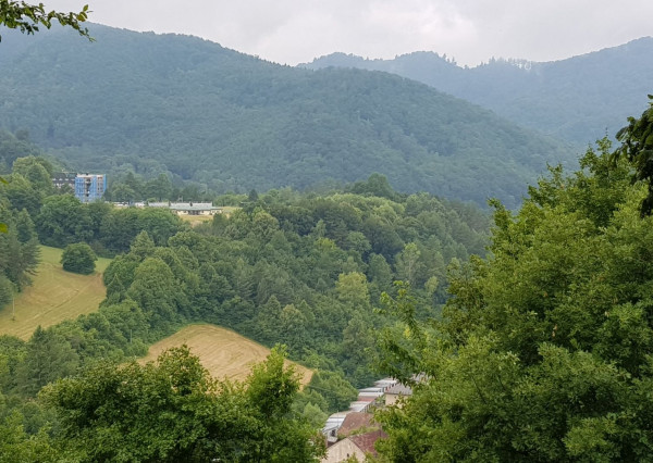 Predám pozemok vo Vyhniach + stavebné povolenie na chatu.