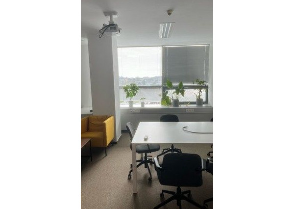 Kancelárske priestory vo Westend Tower na prenájom - od 14 m2, ul. Dúbravská cesta.