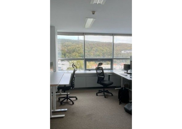 Kancelárske priestory vo Westend Tower na prenájom - od 14 m2, ul. Dúbravská cesta.