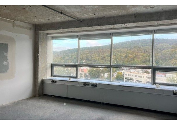 Kancelárske priestory vo Westend Tower na prenájom - od 14 m2, ul. Dúbravská cesta.
