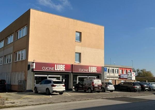 Investičná príležitosť - obchodný priestor s nájomníkom na predaj - 276 m2, Pestovateľská ul.