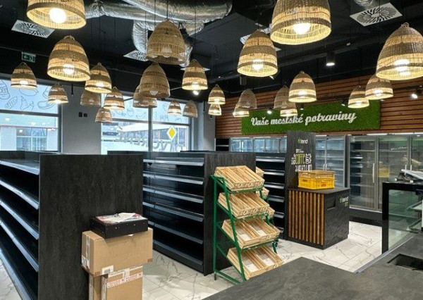 Pekný obchodný priestor v novostavbe na prenájom - 120 m2, Tomášikova ul.