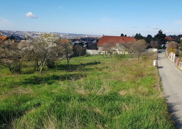 Predám 10á pozemok - Nitra, Zobor.