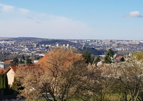 Predám 10á pozemok - Nitra, Zobor.