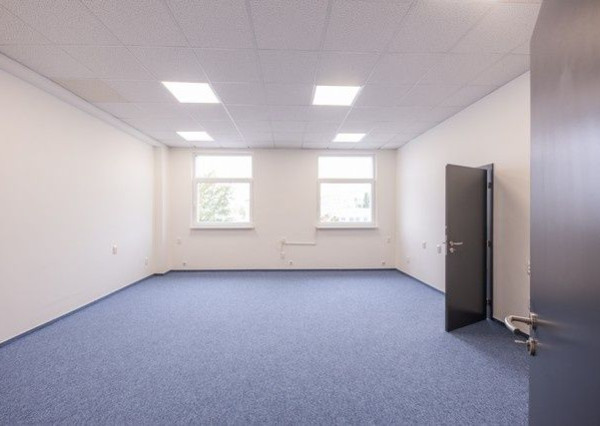 Kancelárske priestory na prenájom s možnosťou kúpy - od 10 m2, Vajnorská ul.
