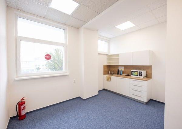 Kancelárske priestory na prenájom s možnosťou kúpy - od 10 m2, Vajnorská ul.