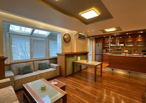 Útulný, zrekonštruovaný a klimatizovaný 2i byt s pivnicou na prenájom - 76 m2, Teplická ul.