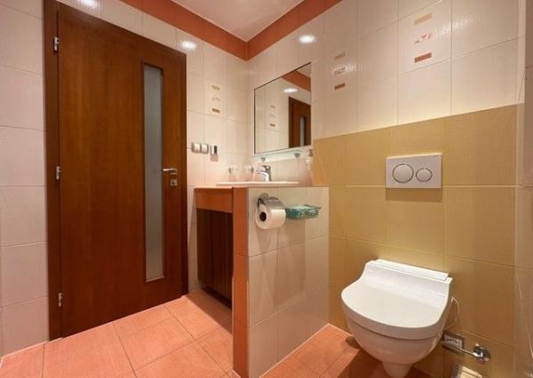 Útulný, zrekonštruovaný a klimatizovaný 2i byt s pivnicou na prenájom - 76 m2, Teplická ul.