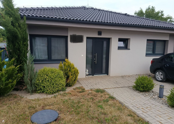 Na predaj novostavba 3 izb.bungalovu, Trávnica.