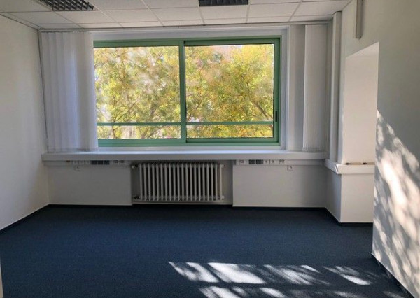Kancelárie v centre mesta na prenájom - výmera od 18 m2, ul. Námestie SNP.