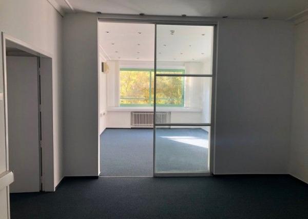 Kancelárie v centre mesta na prenájom - výmera od 18 m2, ul. Námestie SNP.