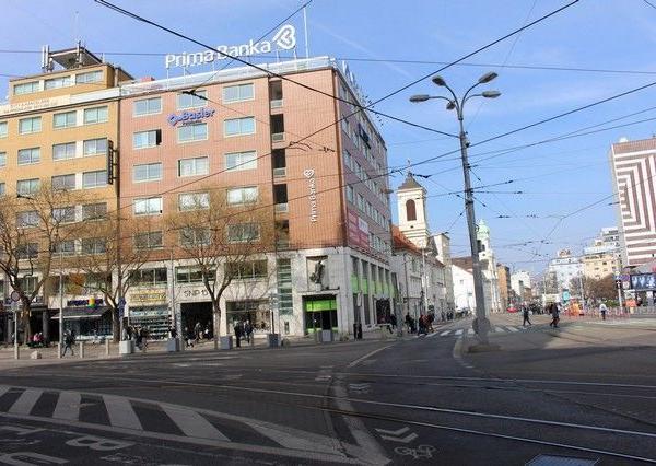 Kancelárie v centre mesta na prenájom - výmera od 18 m2, ul. Námestie SNP.
