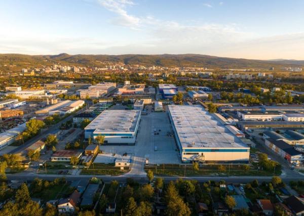 Sklad pre mestskú logistiku a ľahkú výrobu na prenájom - 1.033 m2, Staviteľská ul.