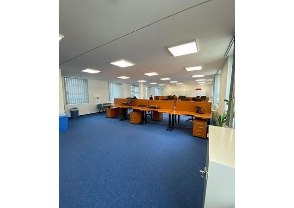 Zrekonštruovaný administratívny celok na prenájom - 371 m2, Údernícka ul.