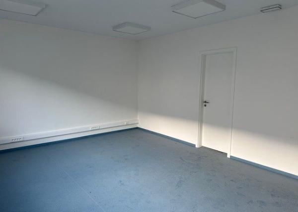 Vykurované obchodno-skladovacie a výstavné priestory na prenájom - od 450 m2, lokalita Bory.