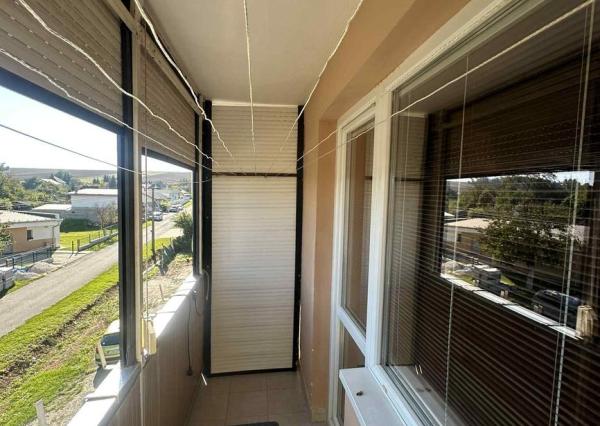 Exkluzívne na predaj priestranný 4-izbový byt s garážou a parkovacím miestom v tichej a príjemnej lokalite Topoľčany - Velušovce za super cenu