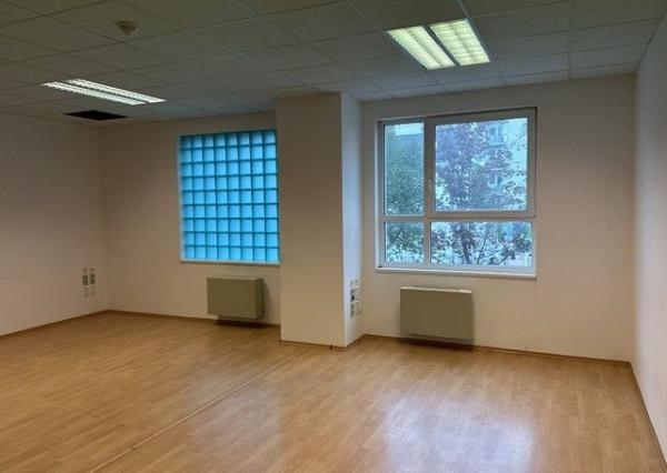 Kancelária na prenájom - 46 m2, Údernícka ul.